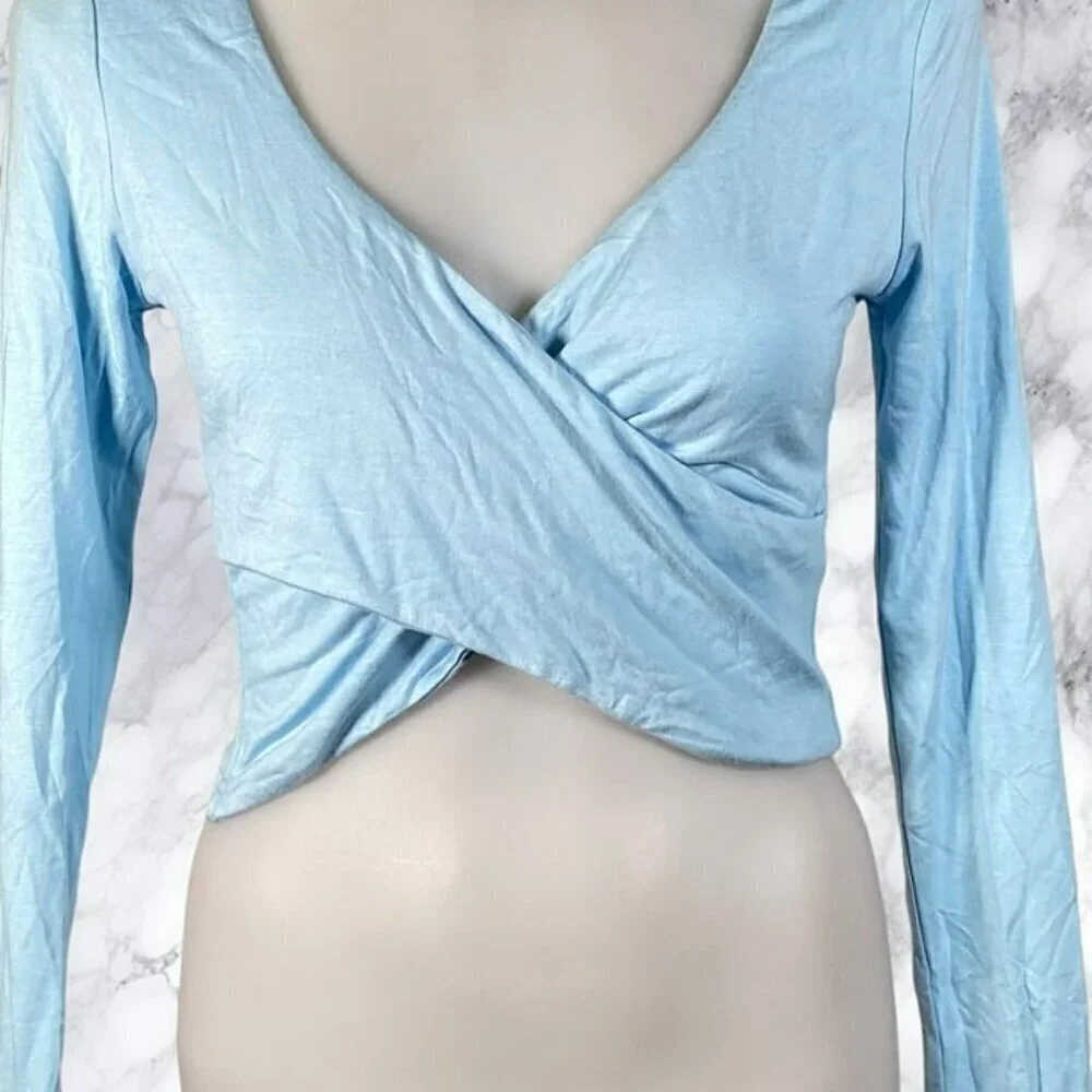 Superdown Matilda Wrap Crop Top - Baby Blue